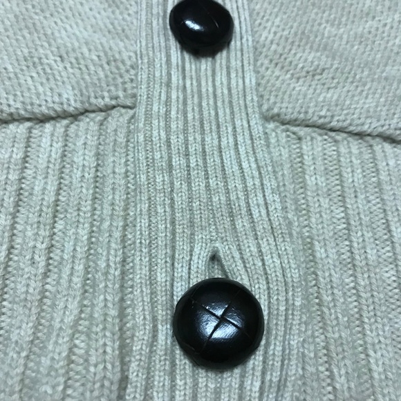 Banana Republic 100% Merino Wool Striped Sweater - Picture 4 of 7